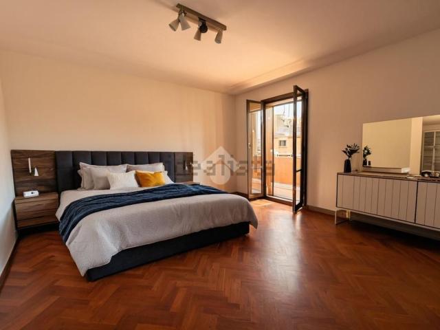 Appartamento in vendita di 161 m² in Via Vandelli, 497