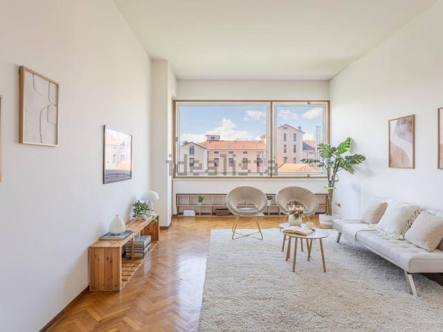 Appartamento in vendita di 161 m² in Corso Dante Alighieri, 49