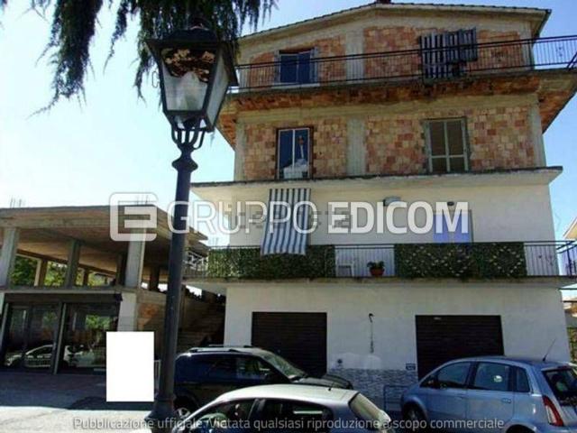 Appartamento in vendita di 162 m² in Via Case Sparse