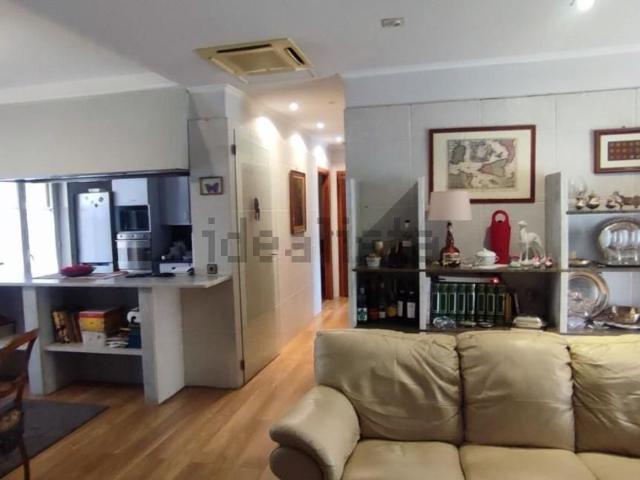 Appartamento in vendita di 162 m² in Via Cutrufelli, 5