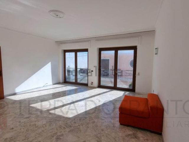 Appartamento in vendita di 162 m² in Via Armando Diaz, 30