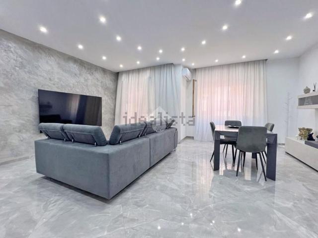Appartamento in vendita di 162 m² in Via G. Fraticelli, 7