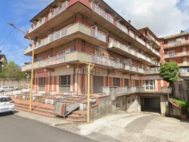 Appartamento in vendita di 162 m² in Via Giacomo Matteotti, 17