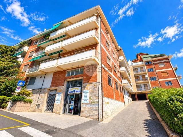 Appartamento in vendita di 162 m² in Via Don Luigi Sturzo, 28