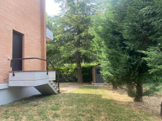 Appartamento in vendita di 162 m² in Via F. Menozzi, 17