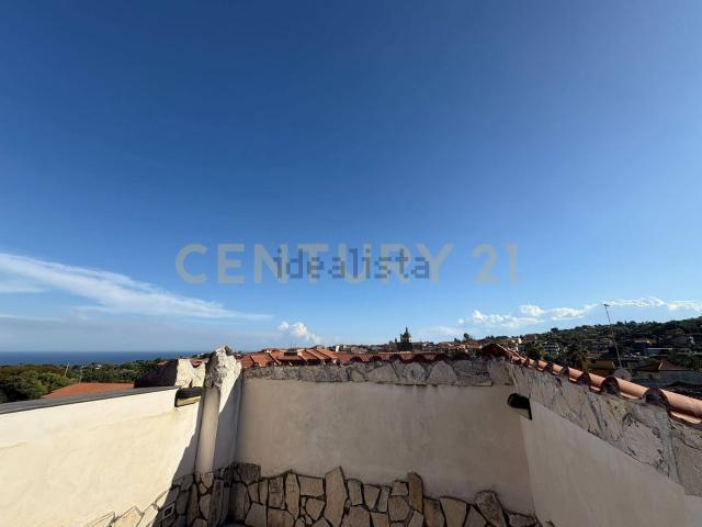 Appartamento in vendita di 162 m² in Via Finocchiari, 69