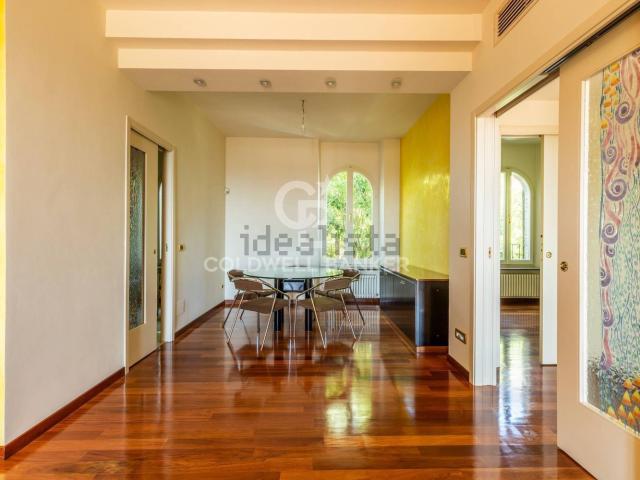 Appartamento in vendita di 162 m² in Via Frà Bevignate, 3