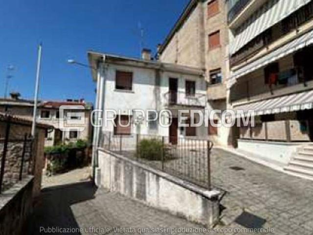 Appartamento in vendita di 162 m² in Via Lessini