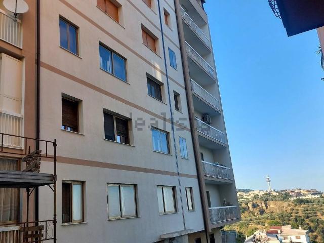 Appartamento in vendita di 162 m² in Via Luigi Pascali, 36
