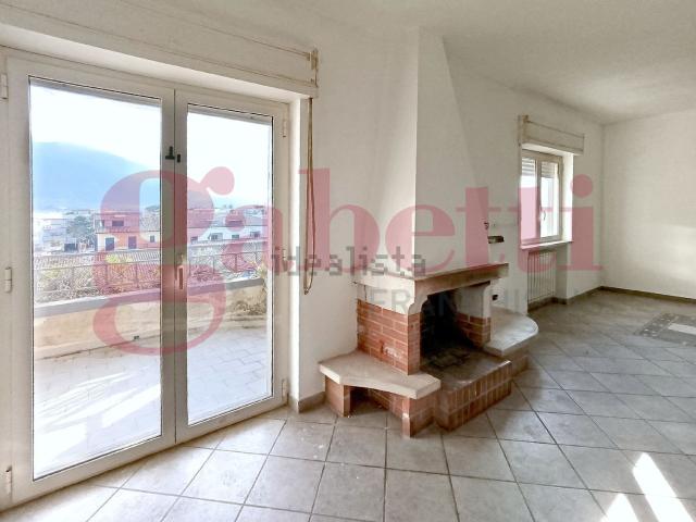 Appartamento in vendita di 162 m² in Via Luigi Pirandello, 6