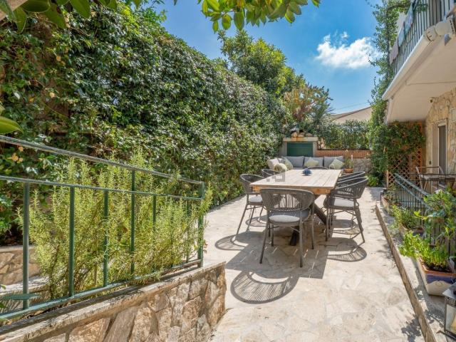 Appartamento in vendita di 162 m² in Via Nevio, 3