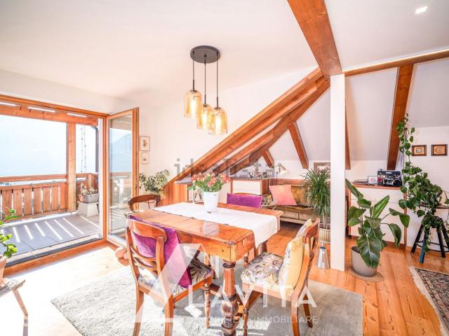 Appartamento in vendita di 162 m² in Via Paese