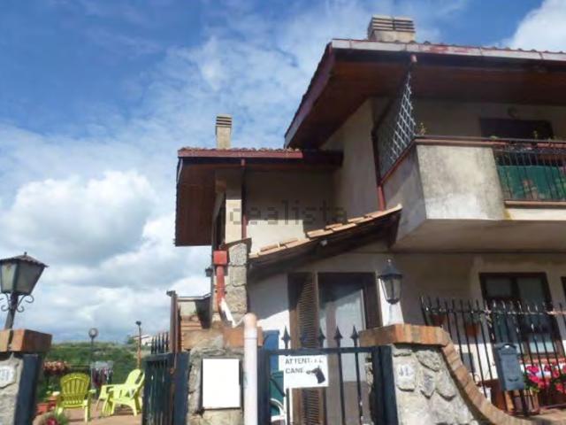 Appartamento in vendita di 162 m² in Via Pandosia