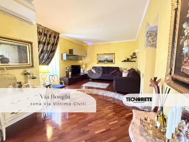Appartamento in vendita di 162 m² in Via Ruggero Bonghi, 16
