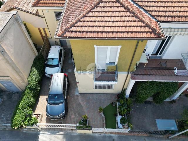 Appartamento in vendita di 162 m² in Viale Sante Medici, 2