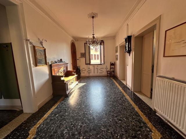 Appartamento in vendita di 162 m² in Calle Rovereto, 19