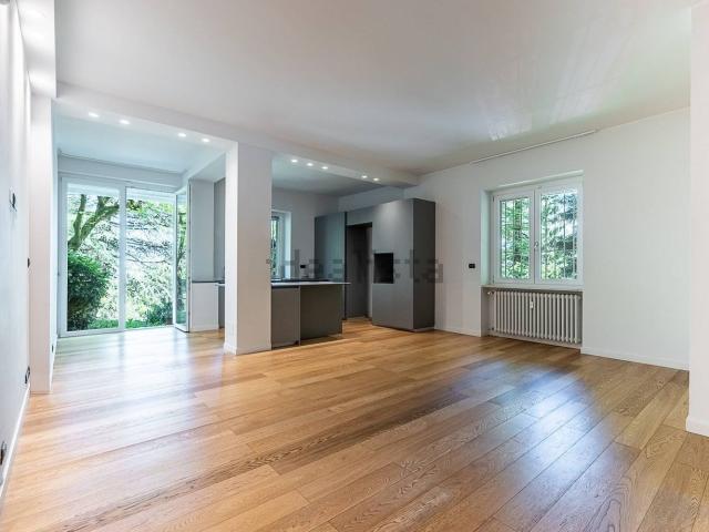 Appartamento in vendita di 162 m² in Strada della Vetta