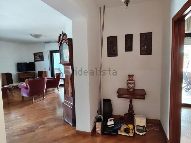 Appartamento in vendita di 163 m² in Via Corno Grande