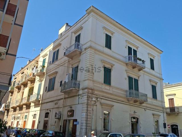 Appartamento in vendita di 163 m² in Via Alcide de Gasperi, 77