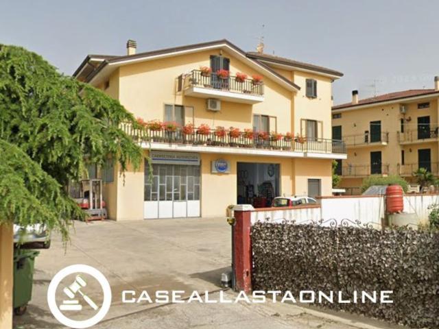 Appartamento in vendita di 163 m² in Via Alcide De Gasperi