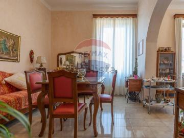 Appartamento in vendita di 163 m² in Via Gaetani dell&apos Aquila D&apos Aragona, 23