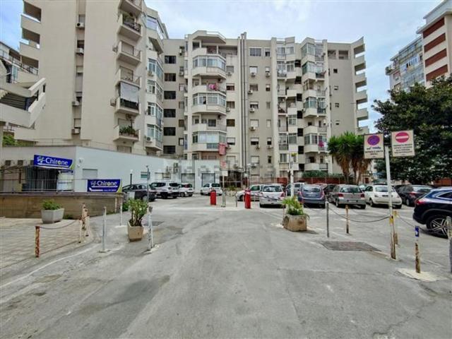 Appartamento in vendita di 165 m² in Via Giuseppe Alessi