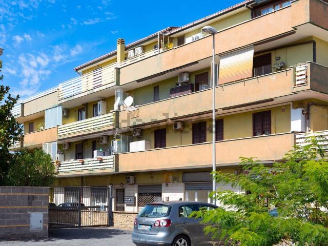 Appartamento in vendita di 163 m² in Via di Trigoria