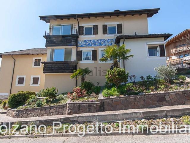 Appartamento in vendita di 163 m² in Via Ochsenbuhel