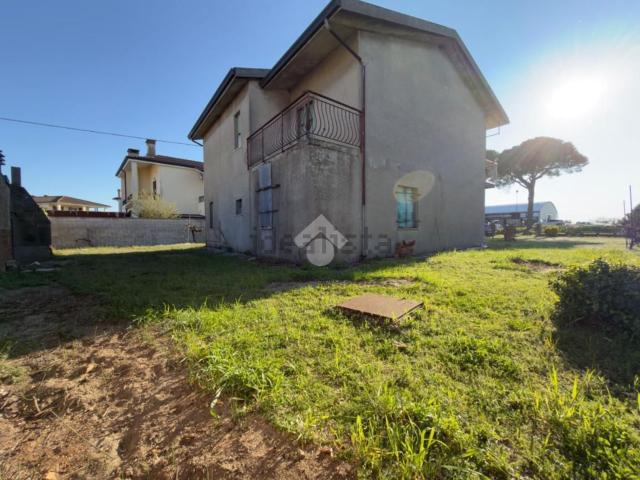 Appartamento in vendita di 150 m² in Via Modena, 23