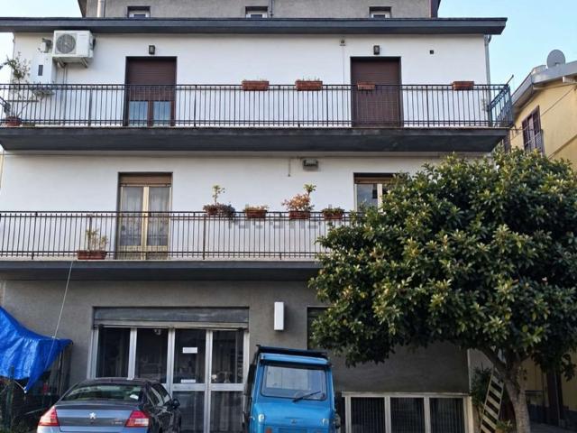Appartamento in vendita di 163 m² in Via Matteo Cosentino, 14