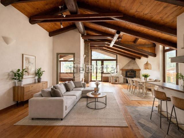 Appartamento in vendita di 163 m² in Via Martinat