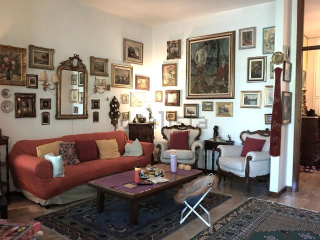 Appartamento in vendita di 163 m² in Via Martiri Cefalonia, 59