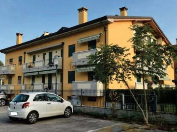 Appartamento in vendita di 163 m² in Via N. Sauro, 22