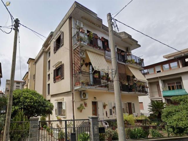 Appartamento in vendita di 163 m² in Via Scultore Giuseppe Renda
