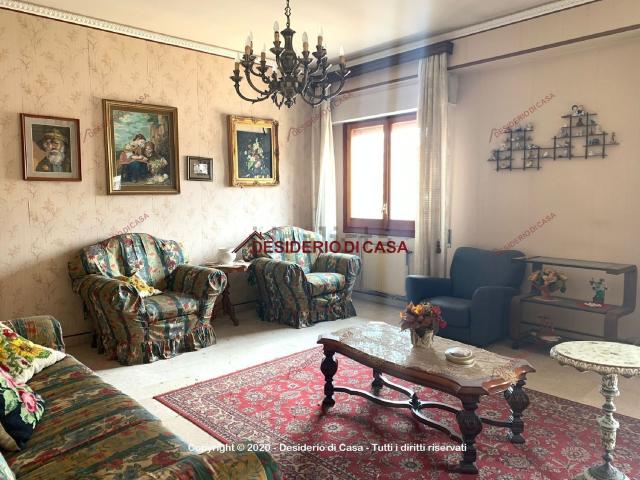 Appartamento in vendita di 163 m² in Via Papa Giovanni XXIII