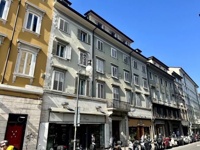 Appartamento in vendita di 163 m² in Corso Umberto Saba, 33