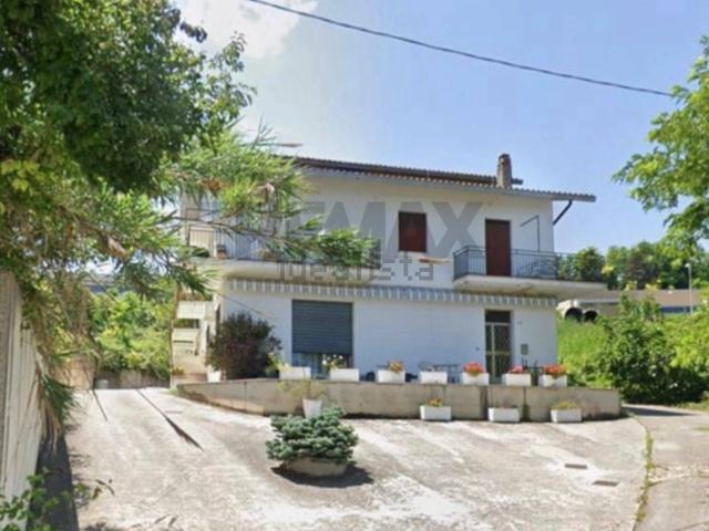 Appartamento in vendita di 163 m² in Località Giardino, 34