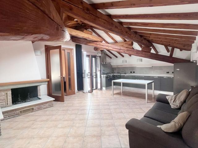 Appartamento in vendita di 163 m² in Piazza Giuseppe Garibaldi, 20