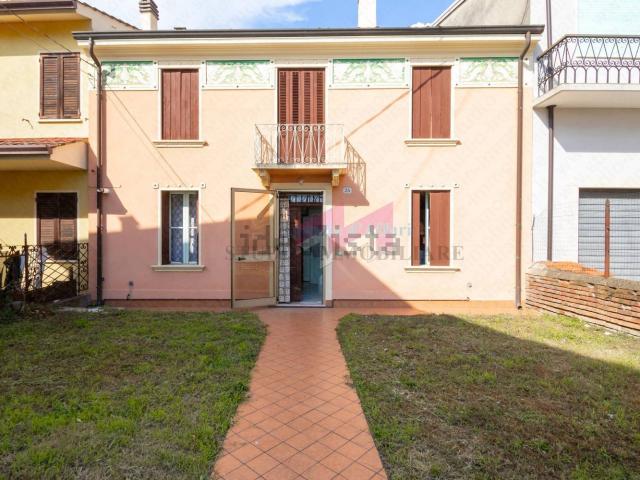Appartamento in vendita di 163 m² in Piazza Guglielmo Marconi, 407