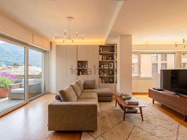 Appartamento in vendita di 164 m² in Via Cesura, 4