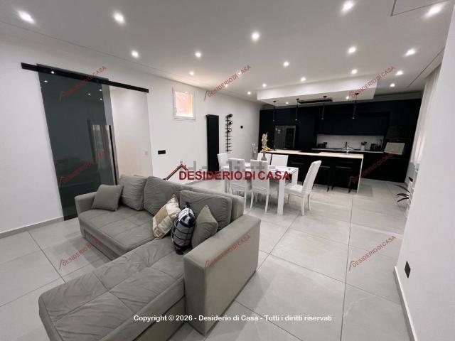 Appartamento in vendita di 164 m² in Via Ciullo D&apos Alcamo, 31