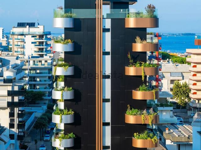 Appartamento in vendita di 164 m² in Via Adriatica, 62