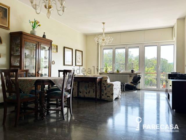 Appartamento in vendita di 164 m² in Via Alcide de Gasperi