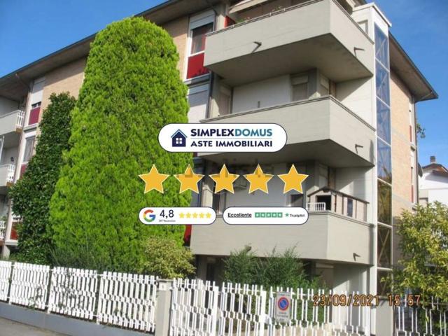 Appartamento in vendita di 164 m² in Via G. Foschiatti