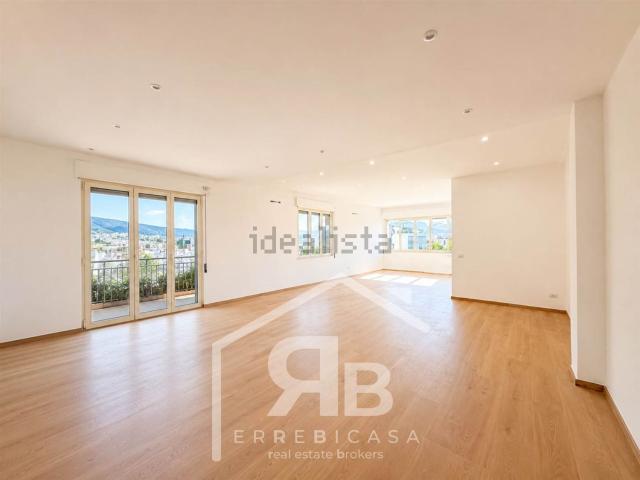 Appartamento in vendita di 164 m² in Via Giuseppe Sciuti, 124
