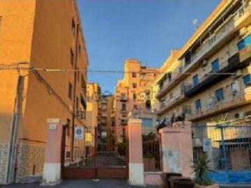 Appartamento in vendita di 164 m² in Via dell&apos Atleta