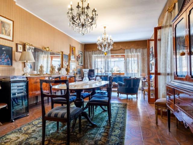 Appartamento in vendita di 164 m² in Via delle Gondole, 38