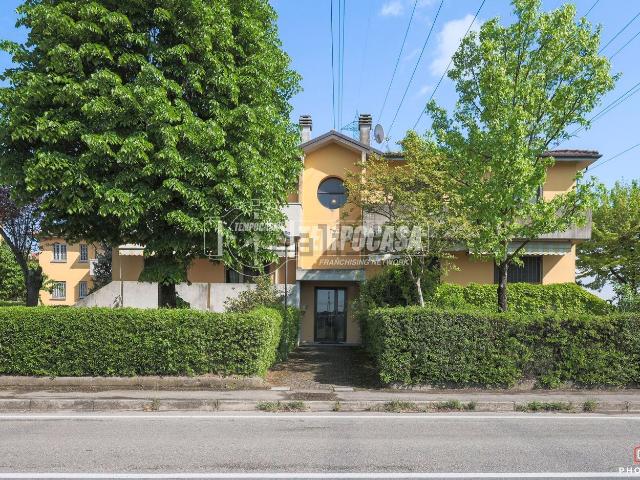Appartamento in vendita di 164 m² in Via Lunga