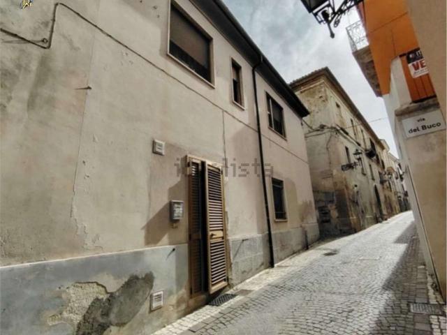 Appartamento in vendita di 164 m² in Via San Vittorino, 1