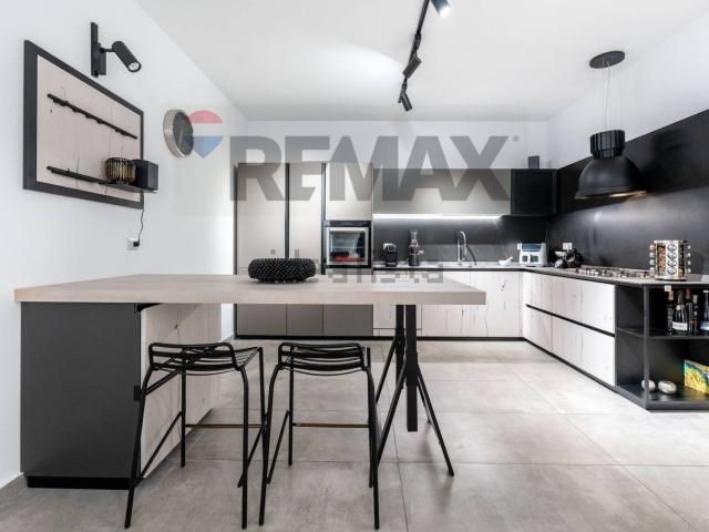 Appartamento in vendita di 164 m² in Via Stazione Motta, 81